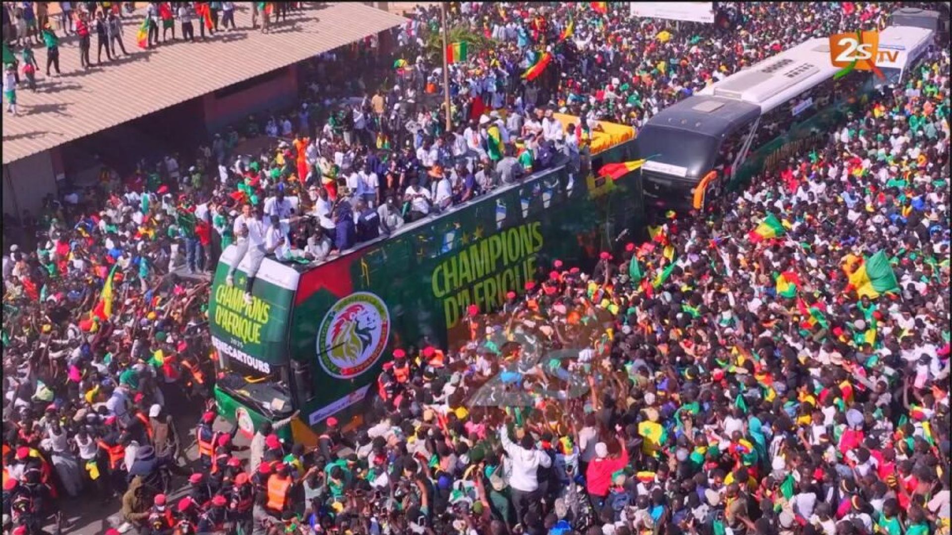 Sénégal : les Lions de la Teranga accueillis dans l’extase